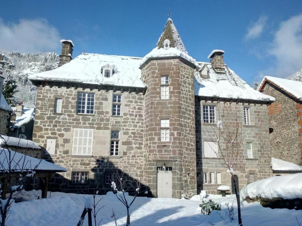 Maison Du Chevalier Des Huttes - Table Et Chambres D'Hotes Vic-sur-Cère Exterior foto